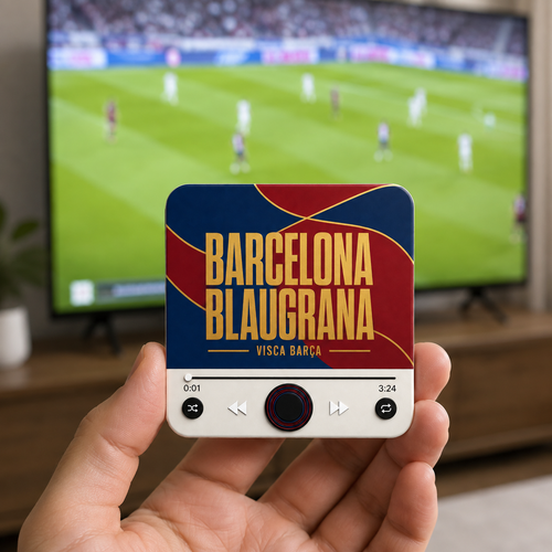 Magnete sonoro da calcio Barcelona Blaugrana — tenuto in mano